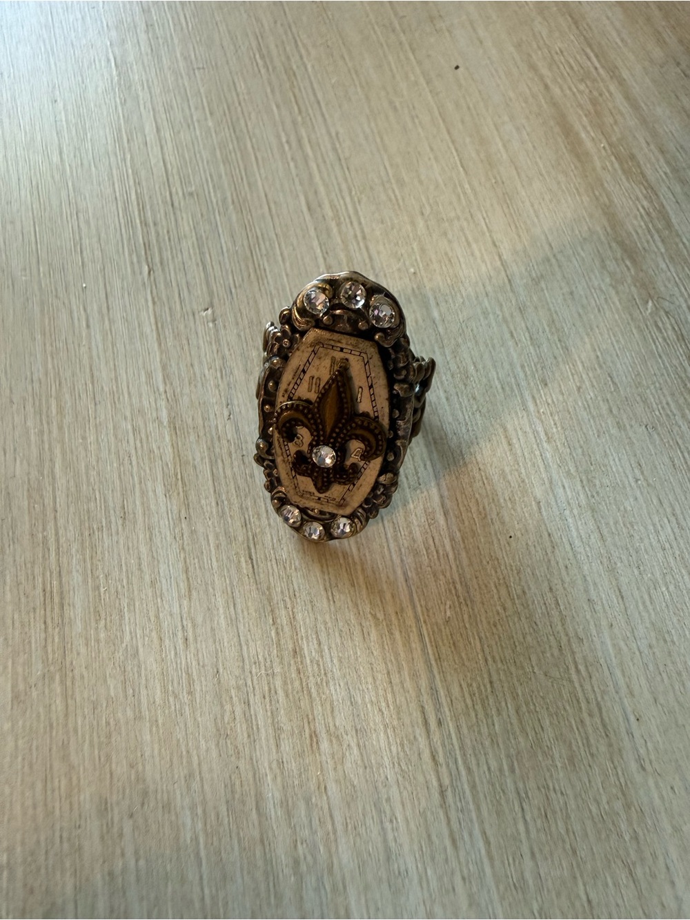 Antique-Style Fleur-de-Lis Rhinestone Statement Ring in Gold Tone